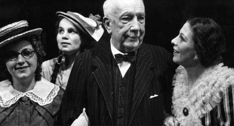 Maria Hundt (Carlotta), Erna Sack (Isotta), Richard Strauss i Maria Cebotari (Aminta) nakon praizvedbe Šutljive žene 24. srpnja 1935.