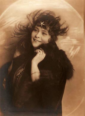 Tinka_Wesel-Polla (Violetta Valéry) – Giuseppe Verdi, Traviata