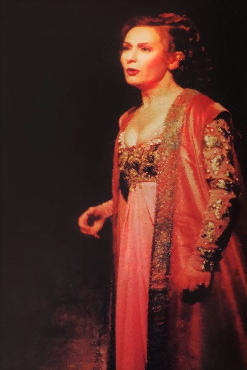 Vlatka Oršanić kao Leonora, Giuseppe Verdi <em>Trubadur</em>, HNK u Zagrebu, 1999.