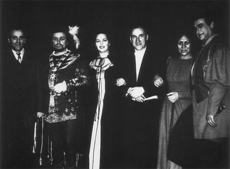 Poslije predstave 27. ožujka 1961. Nando Roje, Anselmo Colzani, Lucille Udovich, Boris Papandopulo, Marijana Radev i Josip Gostič