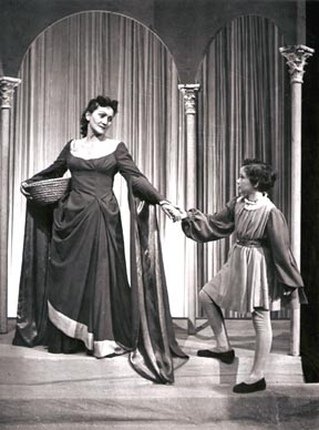 Vera Grozaj (Lukrecija) – Dragutin Savin, Ljubovnici, HNK u Zagrebu, scenska praizvedba 20. studenoga 1955.