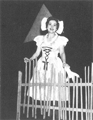 Vera Grozaj (Marica) – Bedřich Smetana, Prodana nevjesta, HNK u Zagrebu, 1948.