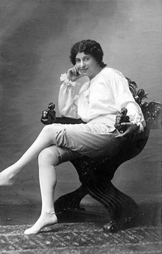 Vika Engel (Octavian) – Richard Strauss, Kavalir s ružom, Zagreb, 1916.