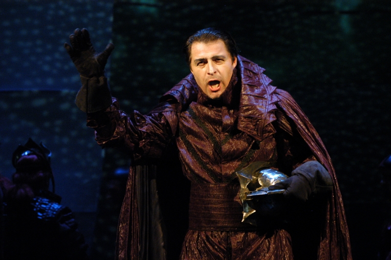 Vlaho Ljutić kao lord Enrico Ashton, Gaetano Donizetti <em>Lucia di Lammermoor</em>, HNK u Osijeku, 2005. 