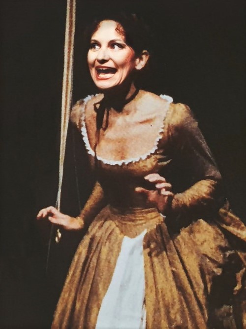 Vlatka Oršanić kao Despina, Wolfgang Amadeus Mozart <em>Così fan tutte</em>, Landestheater u Salzburgu, premijera 1990. 