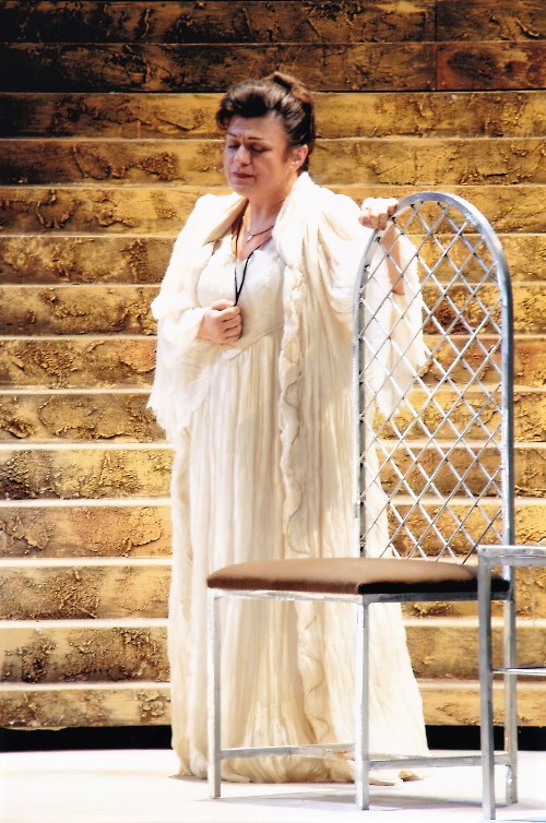 Željka Martić kao Amelia Grimaldi, Giuseppe Verdi <em>Simon Boccanegra</em>, HNK u Zagrebu, 2003. 