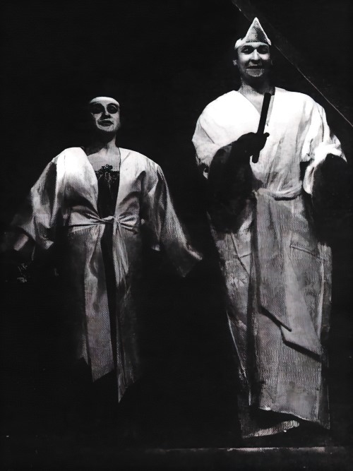 Željka Martić (Pamina) i Zrinko Sočo (Tamino), Wolfgang Amadeus Mozart <em>Čarobna frula</em>, HNK u Zagrebu, premijera 1996.
