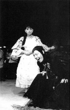 Vesna Baljak (Zlatka), Sanja Uroić-Ljutić (Vračara); Hrvatsko narodno kazalište u Osijeku: Ivan pl. Zjc, Zlatka, dir. Zoran Juranić, red. Petar Vujačić, premijera 7. srpnja 1992.