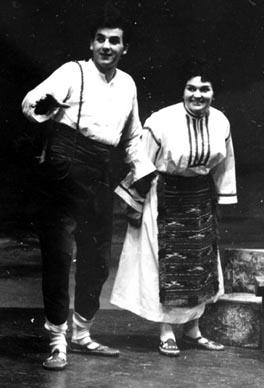 Ljubomir Strgačić (Mića) i Zorka Wolf (Đula) – Jakov Gotovac, Ero s onoga svijeta, Narodno kazalište „Ivan Zajc", Rijeka, 1964.