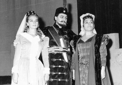 Vesna Milatić (Jelena), Ante Marušić (Zrinjski) i Andrica Dumanić (Eva); Narodno kazalište Split, Ivan pl. Zajc, Nikola Šubić Zrinjski, 1968.
