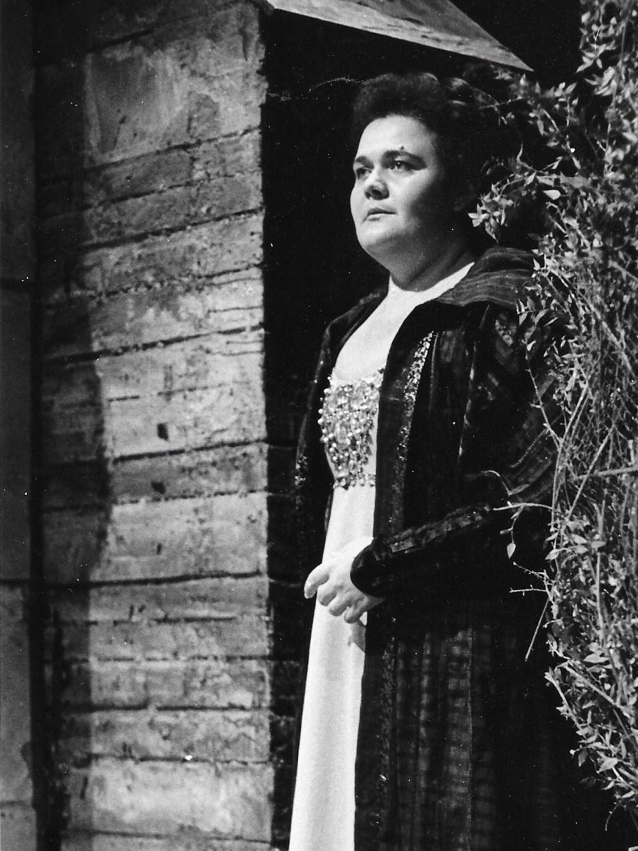 Ivanka Boljkovac kao Leonora, Giuseppe Verdi, <em>Trubadur</em>, HNK u Zagrebu, 1985. 