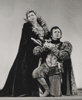 HNK Zagreb, Giuseppe Verdi: DON CARLOS, premijera 20. lipnja 1978., Dirigent: Miro Belamarić, redatelj: Kosta Spaić, Ljiljana Molnar-Talajić (Elizabeta) i Krunoslav Cigoj (Don Carlos)