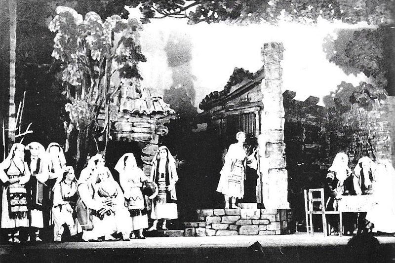 Prizor s praizvedbe <em>Đerdana</em> u zagrebačkom kazalištu Komedija 29. studenoga 1955.